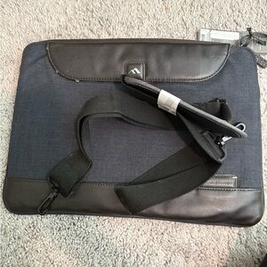 Men's Black and Gray Laptop Bag - Brenthaven